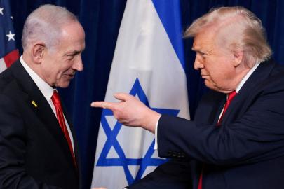 Trump istedi, saldırı planı durdu. "Netanyahu ABD'ye bağımlı oldu"