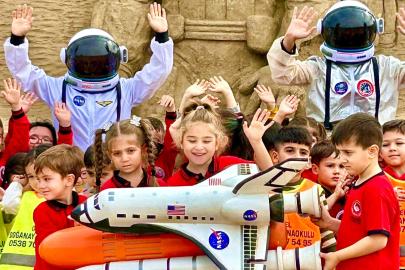 Çocuklar astronotlarla buluşmak için yarışacak