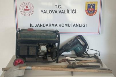 Kaçak kazı yapan 2 şüpheli suçüstü yakalandı