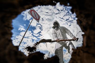 Kongo'da Ebola krizi derinleşiyor: Sağlık çalışanları maaş alamayınca greve gitti