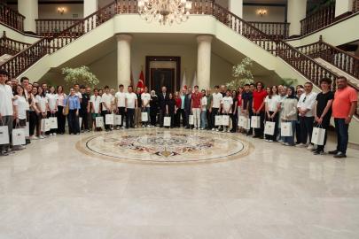 LGS Türkiye birincileri Bursa Valiliği'nde ağırlandı