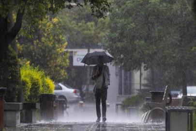Meteoroloji'den İstanbul ve Trakya için kuvvetli sağanak uyarısı