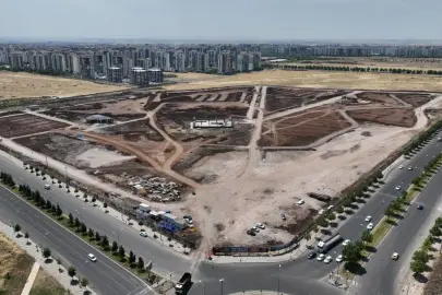 Mezopotamya Kent Parkı’nda çalışmalar eş zamanlı sürüyor