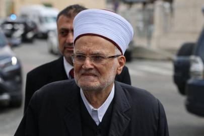 Şeyh İkrime Sabri: İşgalciler Yahudi bayramlarını Mescid-i Aksa'daki ihlalleri artırmak için kullanıyor