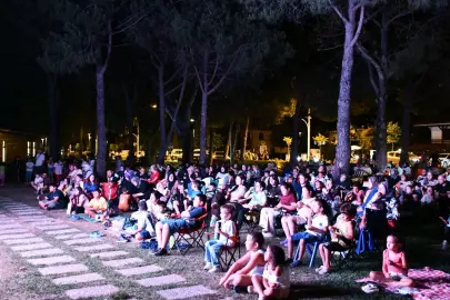 Bursa İznik'te yazlık sinema sezon finali yaptı