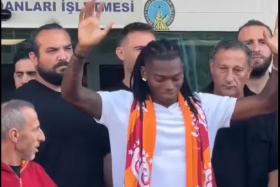 Galatasaray, Rafael Leão transferini resmen duyurdu