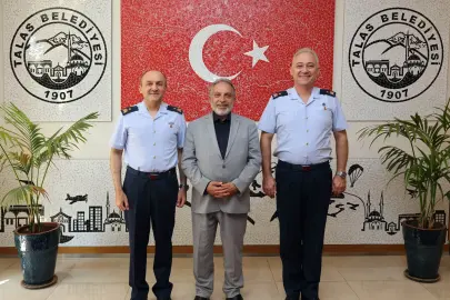 Komutanlardan Mustafa Yalçın'a veda ziyareti