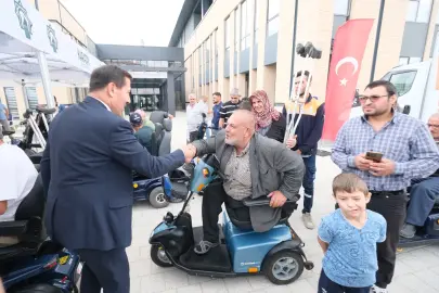 Konya Karatay'da 80 akülü araç sahiplerine teslim edildi
