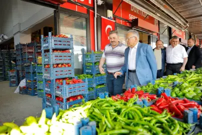 Memduh Büyükkılıç Kayseri hal esnafıyla buluştu