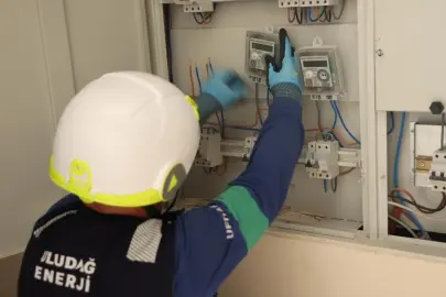 UEDAŞ, elektrik şebekesini akıllı sayaçlarla dönüştürüyor