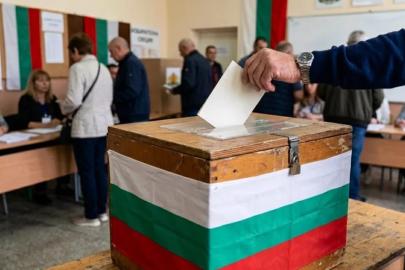 Bulgaristan'da cumhurbaşkanı seçiminin ikinci turu yarın yapılacak
