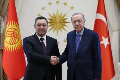 Erdoğan, Kırgızistanlı mevkidaşıyla görüştü