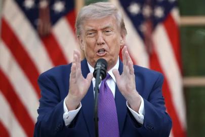 Trump'tan İran'a yeni tehdit: "Belki biraz daha ileri gidebiliriz"